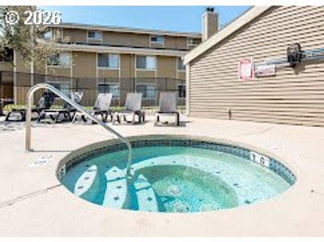 9842 Se TALBERT St, Clackamas, OR 97015