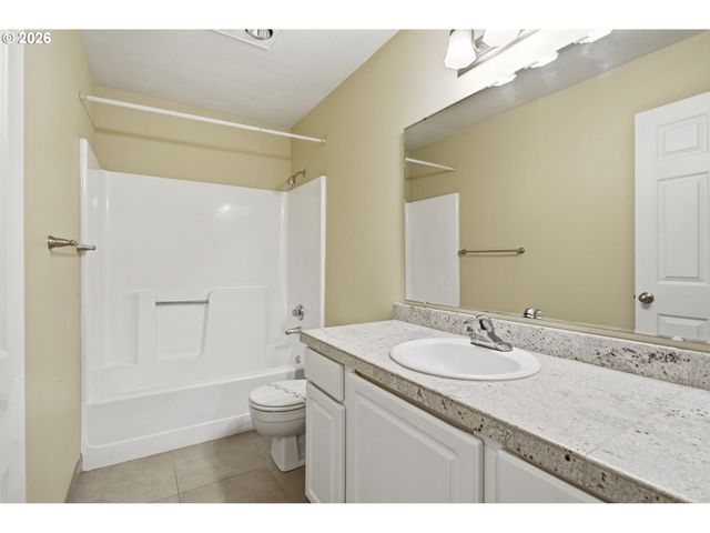 9842 Se TALBERT St, Clackamas, OR 97015