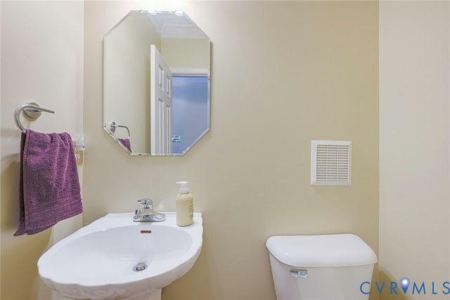 10440 Park Tree Pl, Glen Allen, VA 23060
