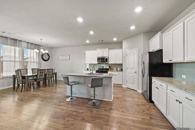 17482 Soaring Flight Dr, Prairieville, LA 70769