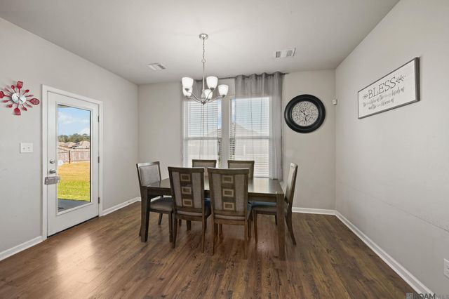 17482 Soaring Flight Dr, Prairieville, LA 70769