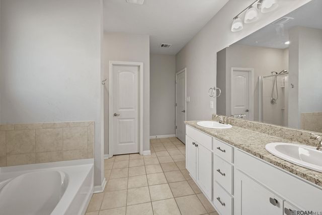 17482 Soaring Flight Dr, Prairieville, LA 70769