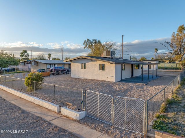 2103 E 33rd Street, Tucson, AZ 85713