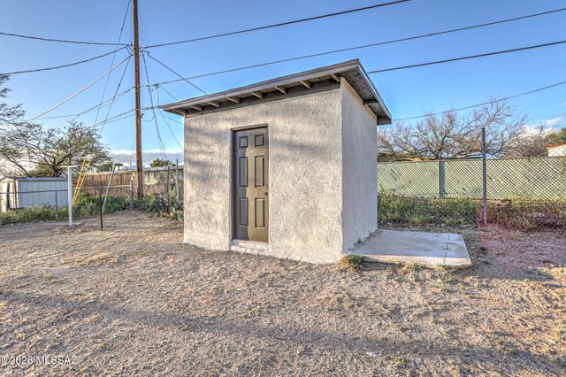 2103 E 33rd Street, Tucson, AZ 85713