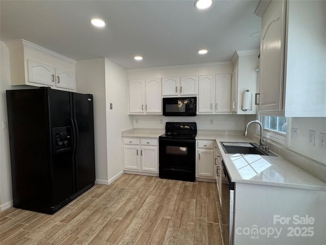 314 E Louisiana Avenue, Bessemer City, NC 28016