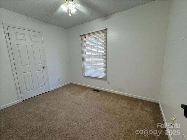 314 E Louisiana Avenue, Bessemer City, NC 28016