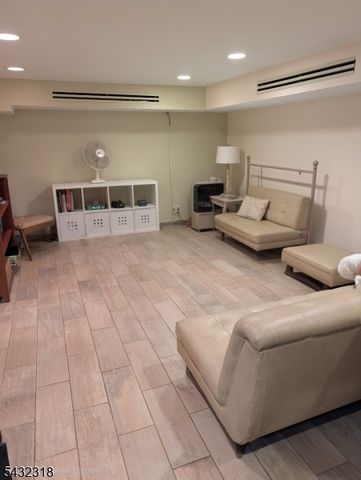 1113 Harding Rd, Elizabeth City, NJ 07208
