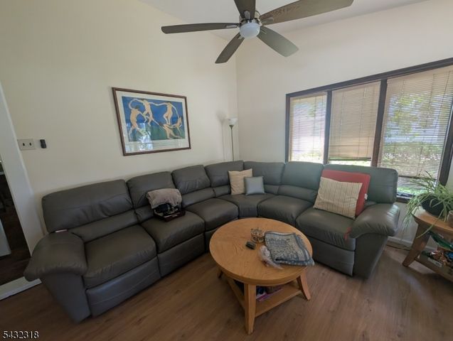 1113 Harding Rd, Elizabeth City, NJ 07208