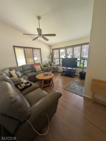 1113 Harding Rd, Elizabeth City, NJ 07208