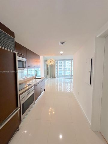 495 BRICKELL AV 4208, Miami, FL 33131