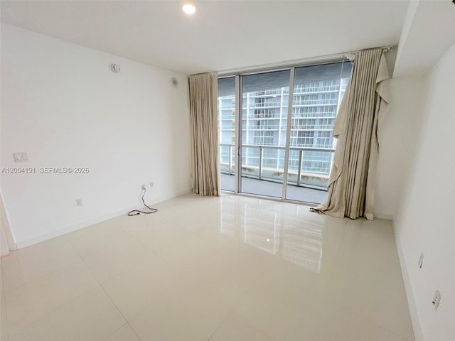 495 BRICKELL AV 4208, Miami, FL 33131