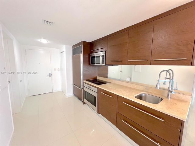 495 BRICKELL AV 4208, Miami, FL 33131
