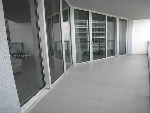 495 BRICKELL AV 4208, Miami, FL 33131