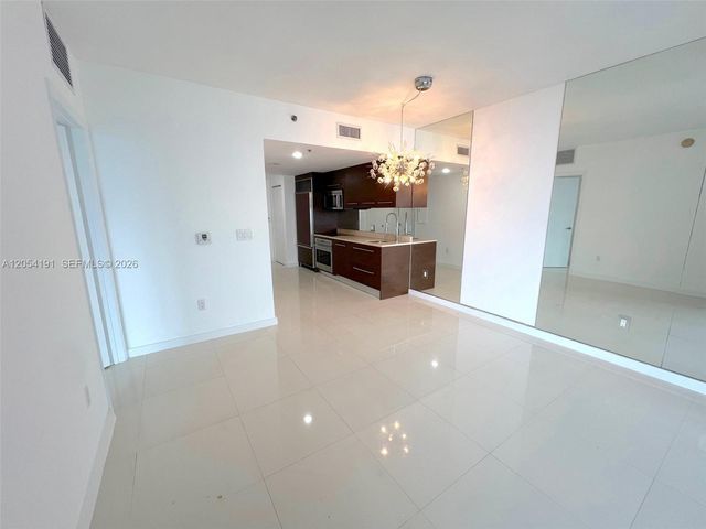 495 BRICKELL AV 4208, Miami, FL 33131