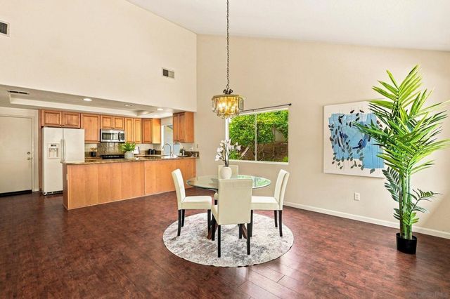 11782 Calle Albara, El Cajon, CA 92019