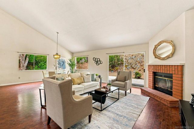 11782 Calle Albara, El Cajon, CA 92019