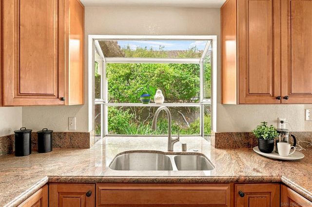 11782 Calle Albara, El Cajon, CA 92019