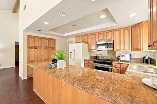 11782 Calle Albara, El Cajon, CA 92019