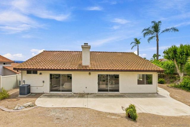 11782 Calle Albara, El Cajon, CA 92019