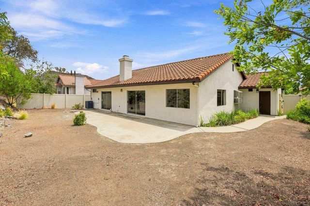 11782 Calle Albara, El Cajon, CA 92019