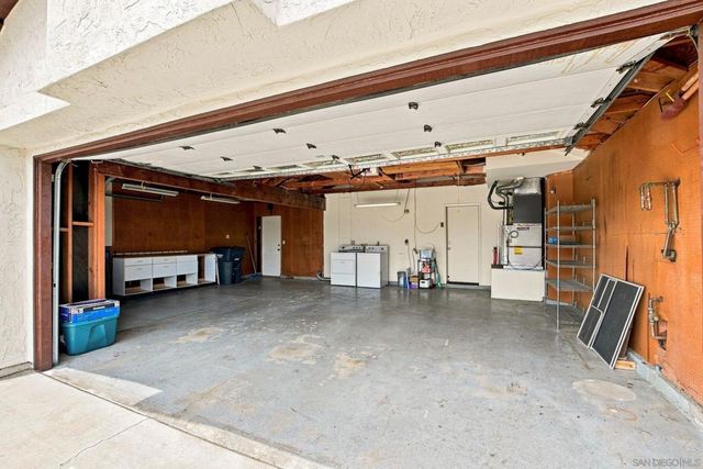 11782 Calle Albara, El Cajon, CA 92019
