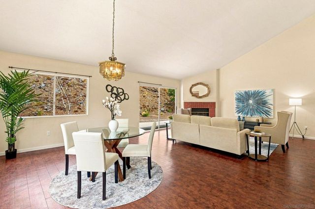 11782 Calle Albara, El Cajon, CA 92019