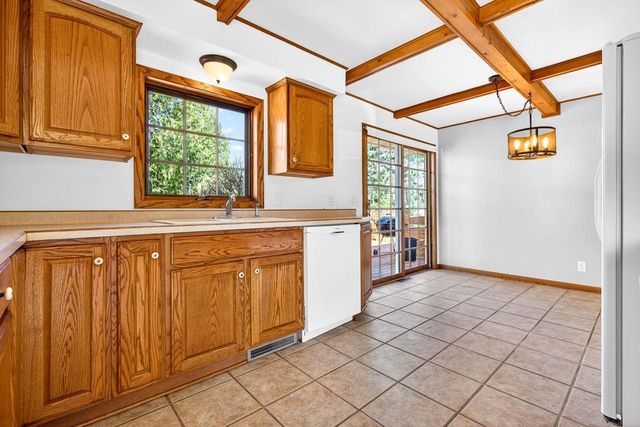 1276 IRISH ROAD, Neenah, WI 54956
