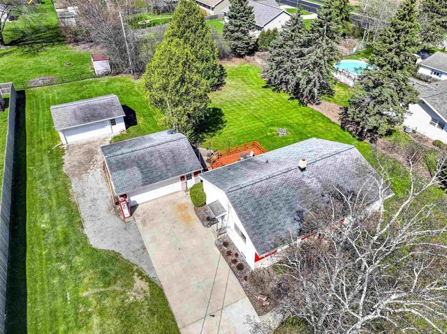 1276 IRISH ROAD, Neenah, WI 54956