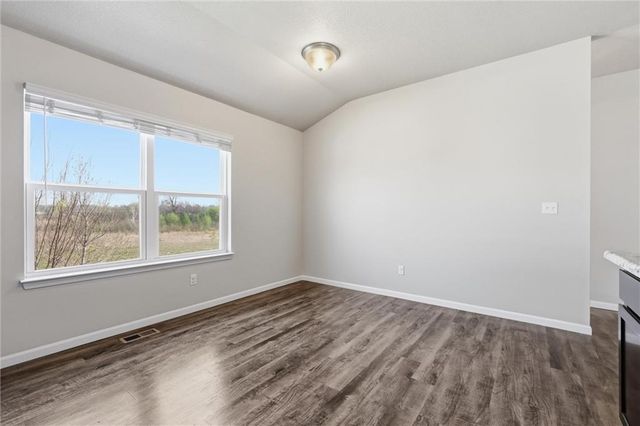 21285 W 219th Street, Spring Hill, KS 66083