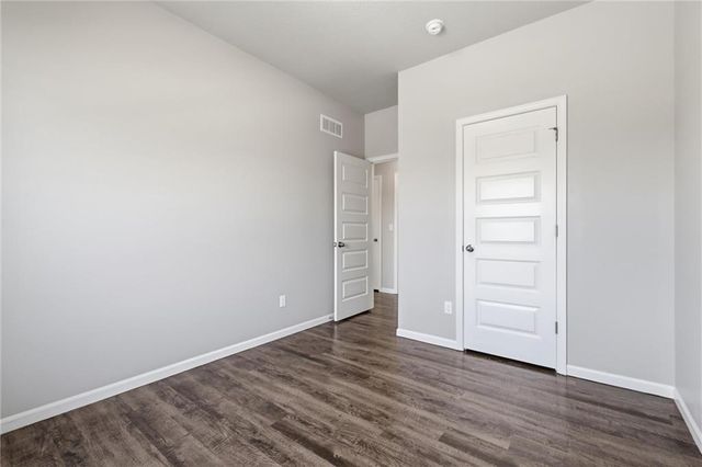 21285 W 219th Street, Spring Hill, KS 66083