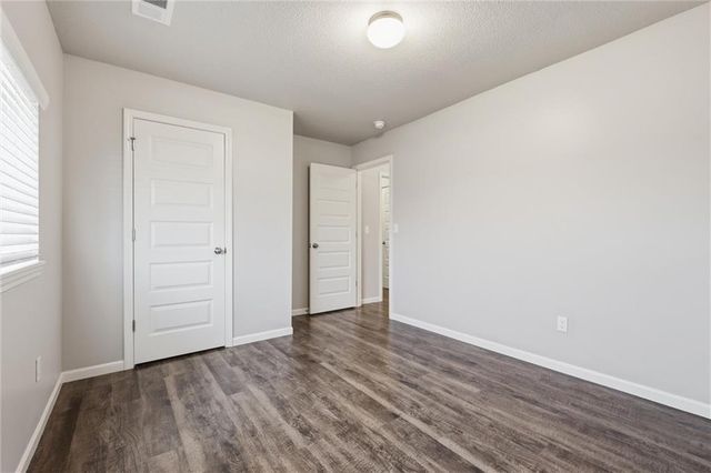 21285 W 219th Street, Spring Hill, KS 66083