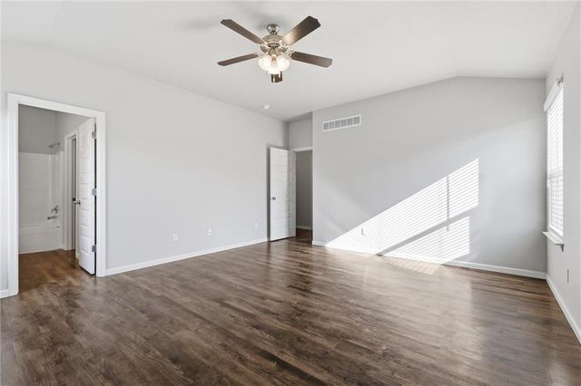 21285 W 219th Street, Spring Hill, KS 66083