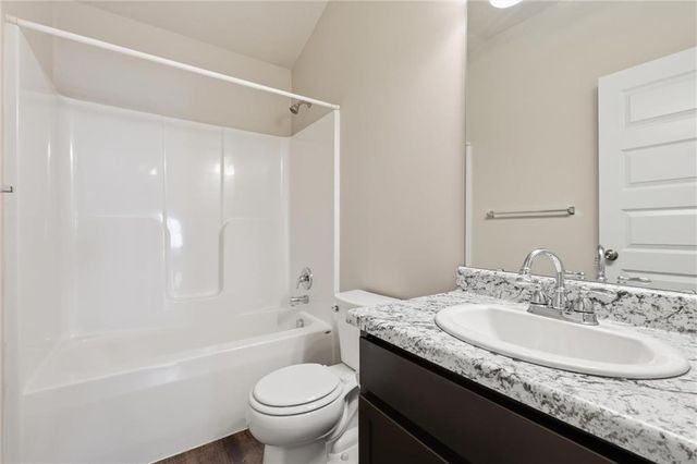 21285 W 219th Street, Spring Hill, KS 66083