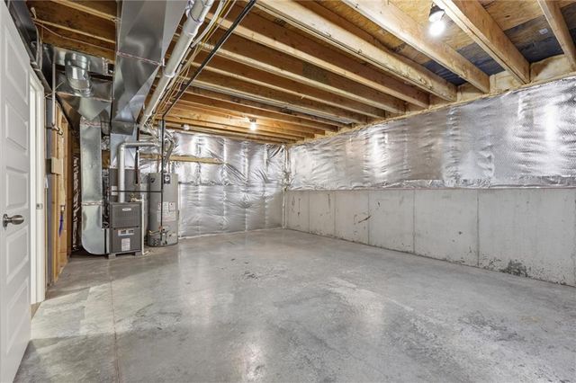 21285 W 219th Street, Spring Hill, KS 66083