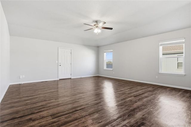 21285 W 219th Street, Spring Hill, KS 66083