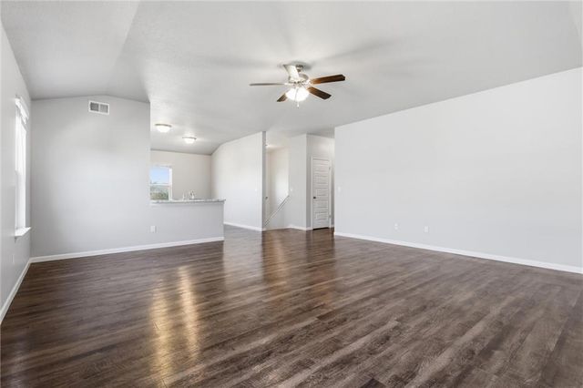 21285 W 219th Street, Spring Hill, KS 66083