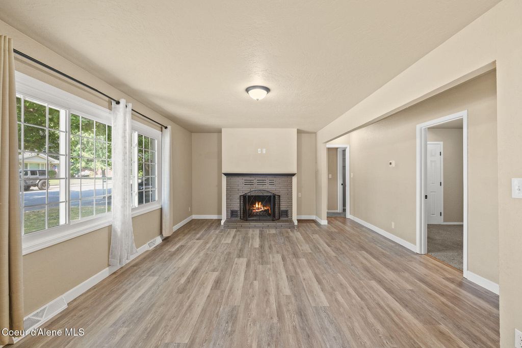 1934 N 7th ST, Coeur d'Alene, ID 83814 photo 3