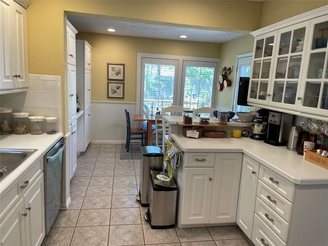 5115 Stanford Avenue, Dallas, TX 75209