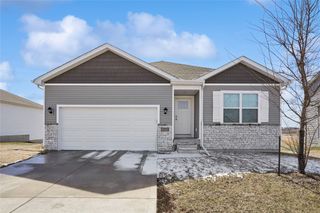 1020 25th Street SE, Altoona, IA 50009