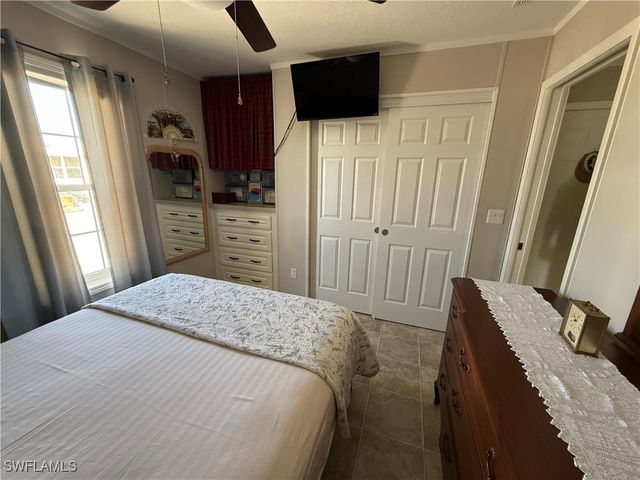 25 Bass LN, Naples, FL 34114
