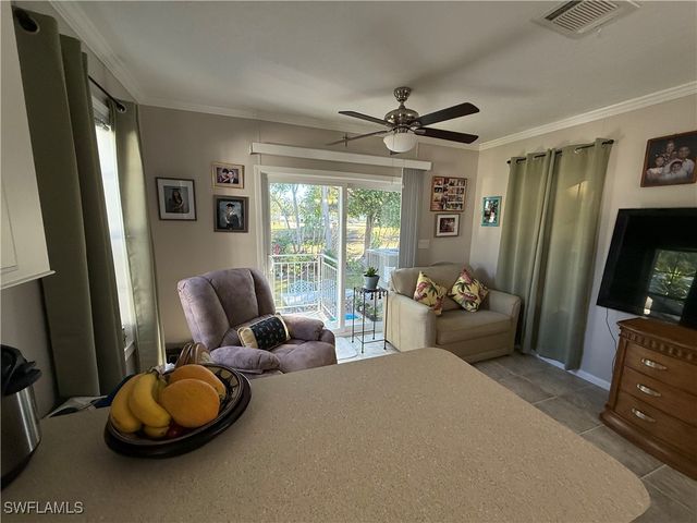 25 Bass LN, Naples, FL 34114