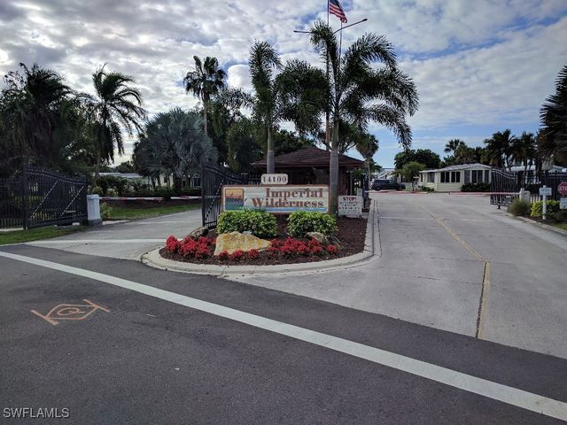 25 Bass LN, Naples, FL 34114