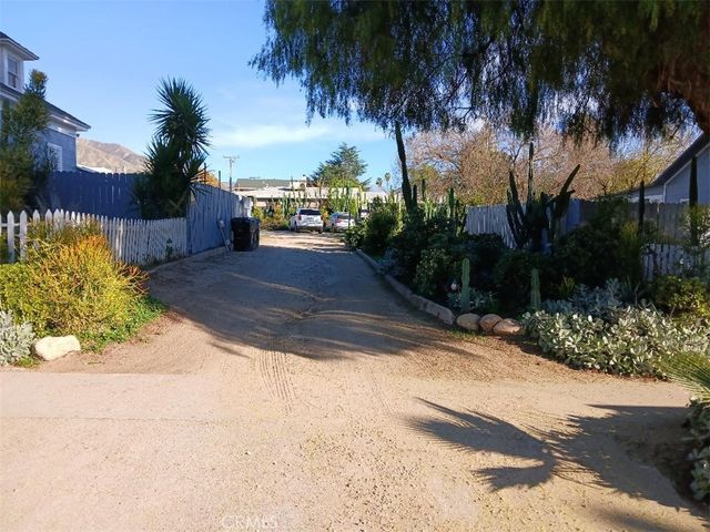 2101 Orange Street, Highland, CA 92346