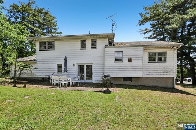 1355 Ratzer Road, Wayne, NJ 07470