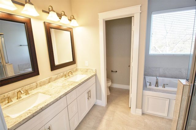 709 Link Road, Houston, TX 77009