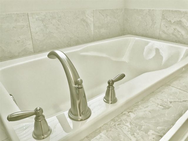 709 Link Road, Houston, TX 77009