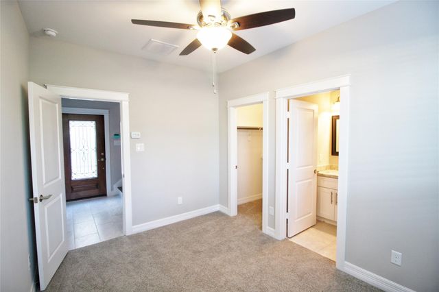 709 Link Road, Houston, TX 77009