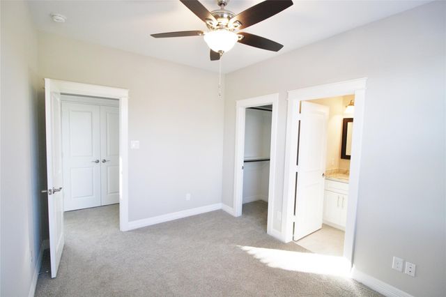 709 Link Road, Houston, TX 77009