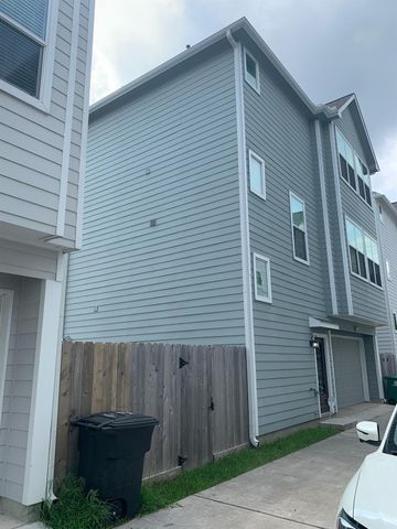 709 Link Road, Houston, TX 77009