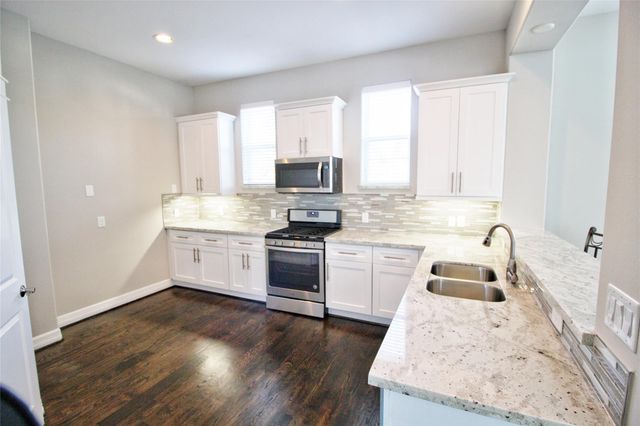 709 Link Road, Houston, TX 77009